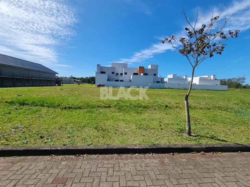 Foto 2 de Terreno / Lote à venda, 421m2 em Centro, Passo De Torres - SC