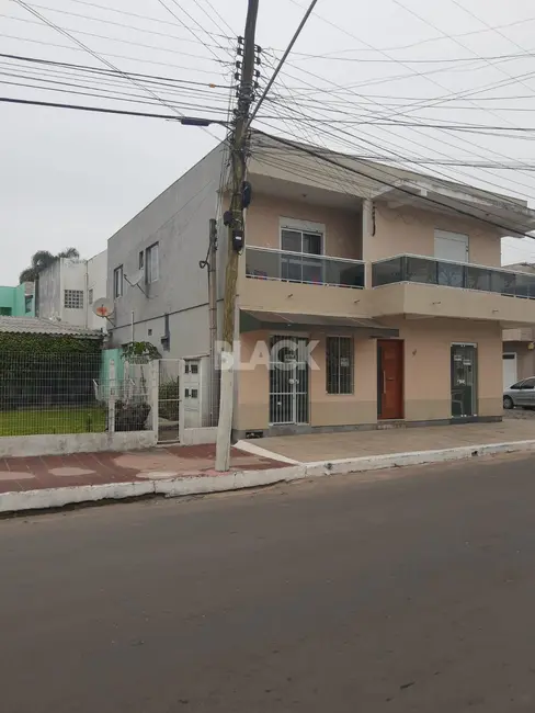 Foto 1 de Prédio Inteiro com 4 quartos à venda, 140m2 em Torres - RS