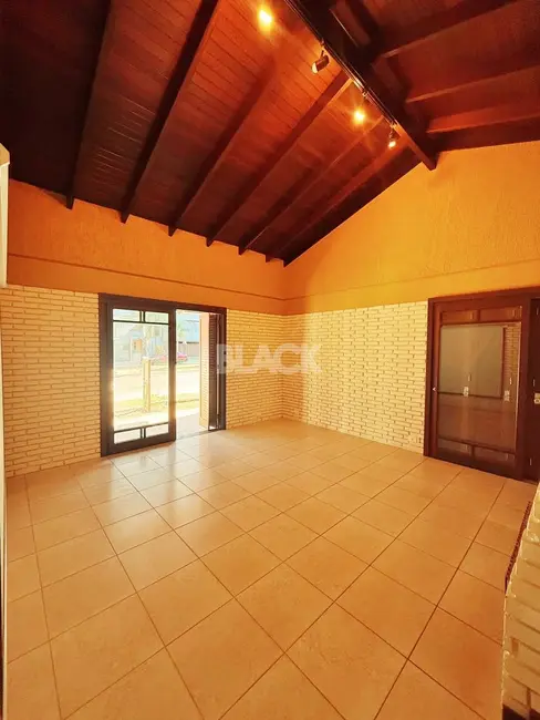 Foto 4 de Casa com 3 quartos à venda, 200m2 em Torres - RS