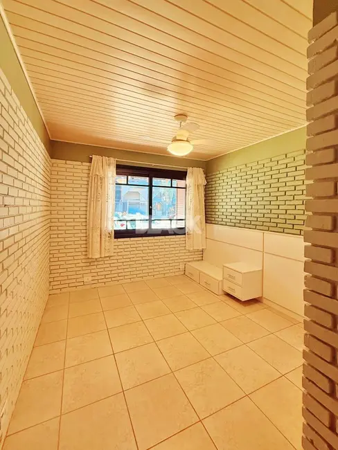 Foto 7 de Casa com 3 quartos à venda, 200m2 em Torres - RS