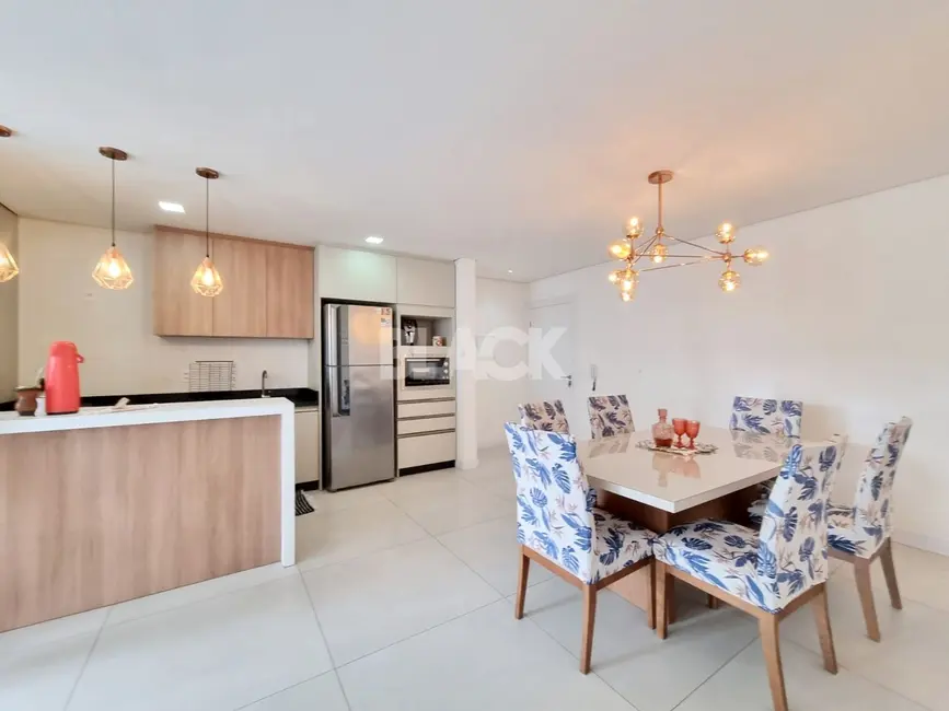 Apartamento com 2 quartos à venda, 83m2 em Centro, Torres - RS - imagem 5 Foto 5 de Apartamento com 2 quartos à venda, 83m2 em Centro, Torres - RS