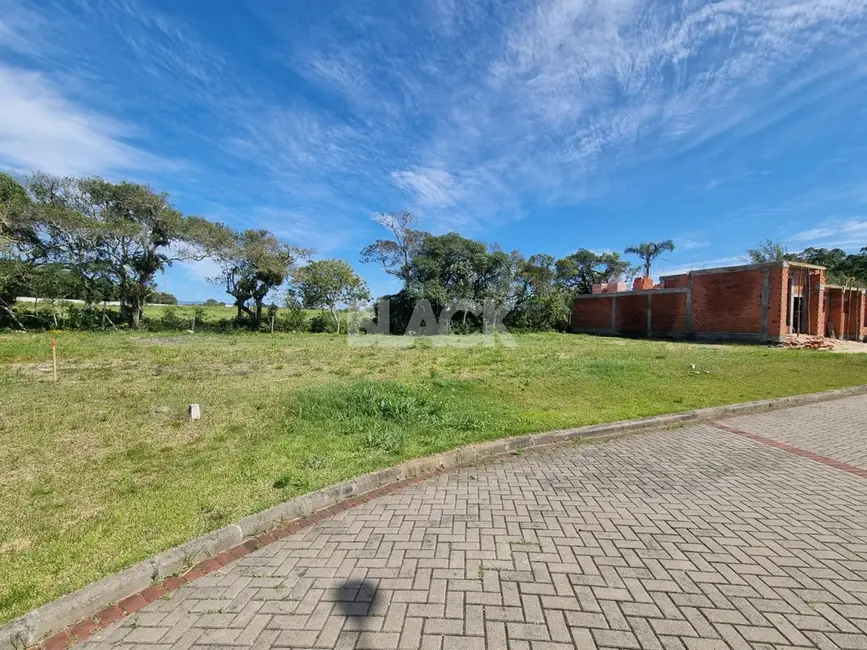 Foto 1 de Terreno / Lote à venda, 344m2 em Centro, Passo De Torres - SC