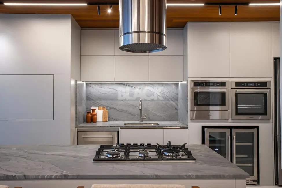 Apartamento com 3 quartos à venda, 273m2 em Torres - RS - imagem 2 Foto 2 de Apartamento com 3 quartos à venda, 273m2 em Torres - RS