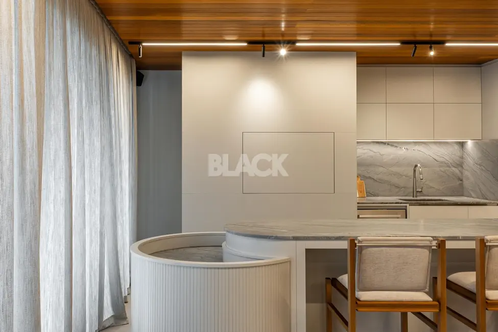 Apartamento com 3 quartos à venda, 273m2 em Torres - RS - imagem 6 Foto 6 de Apartamento com 3 quartos à venda, 273m2 em Torres - RS