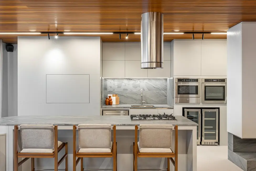 Apartamento com 3 quartos à venda, 273m2 em Torres - RS - imagem 4 Foto 4 de Apartamento com 3 quartos à venda, 273m2 em Torres - RS