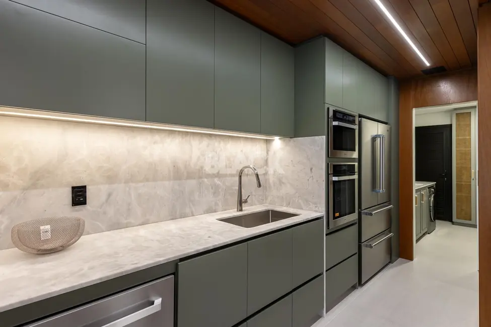 Foto 9 de Apartamento com 3 quartos à venda, 207m2 em Torres - RS