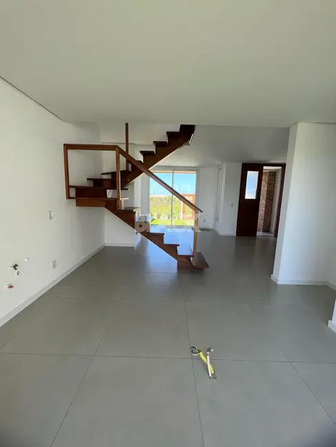 Foto 2 de Casa com 2 quartos à venda, 134m2 em Passo De Torres - SC