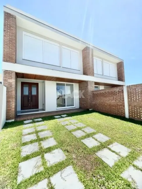 Foto 1 de Casa com 2 quartos à venda, 134m2 em Passo De Torres - SC