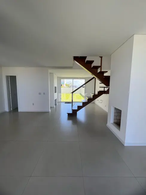Foto 4 de Casa com 2 quartos à venda, 134m2 em Passo De Torres - SC