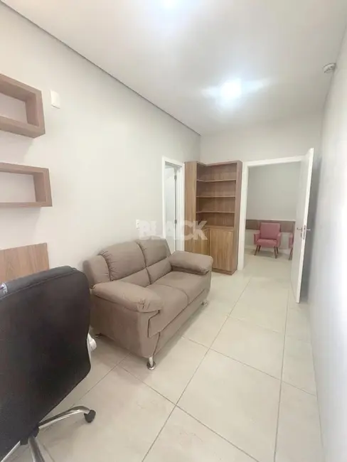 Sala Comercial com 2 quartos à venda, 31m2 em Centro, Torres - RS - imagem 5 Foto 5 de Sala Comercial com 2 quartos à venda, 31m2 em Centro, Torres - RS