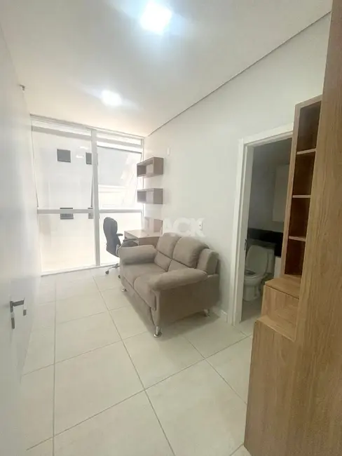 Sala Comercial com 2 quartos à venda, 31m2 em Centro, Torres - RS - imagem 4 Foto 4 de Sala Comercial com 2 quartos à venda, 31m2 em Centro, Torres - RS