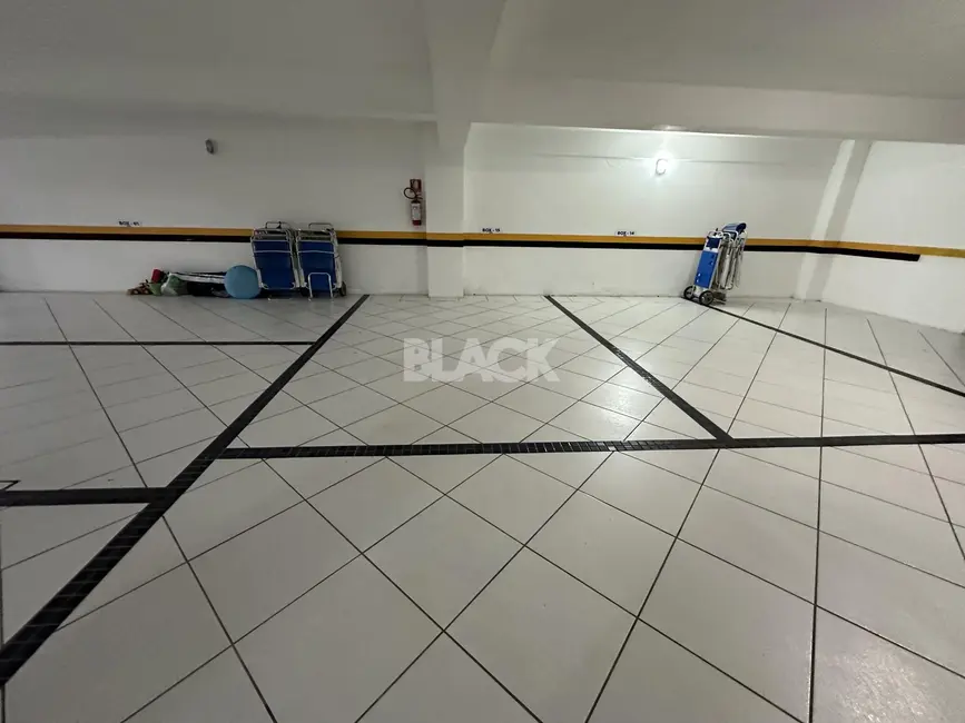 Foto 2 de Apartamento com 4 quartos para alugar, 241m2 em Torres - RS