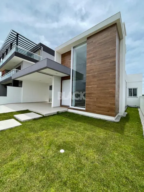 Foto 1 de Casa com 3 quartos à venda, 150m2 em Passo De Torres - SC