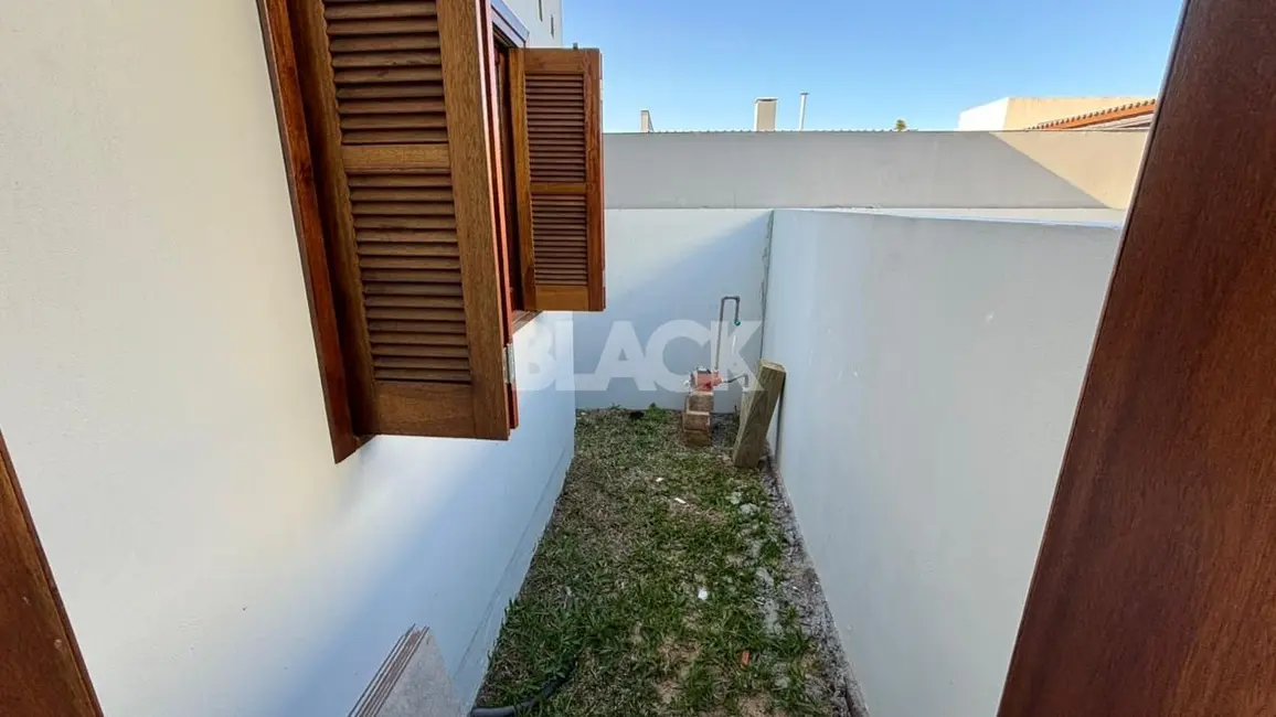 Foto 9 de Casa com 2 quartos à venda, 83m2 em Passo De Torres - SC