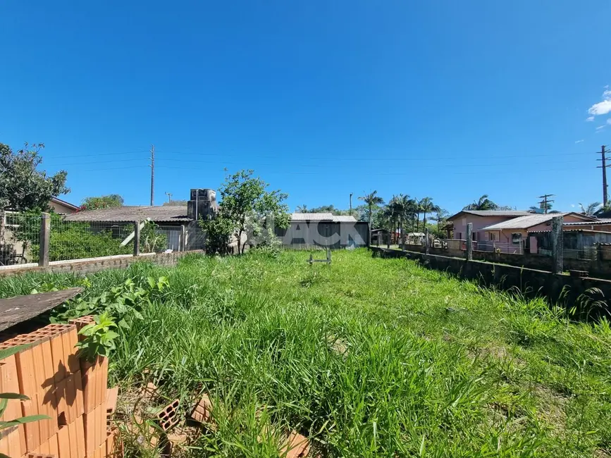 Foto 2 de Terreno / Lote à venda, 200m2 em Torres - RS