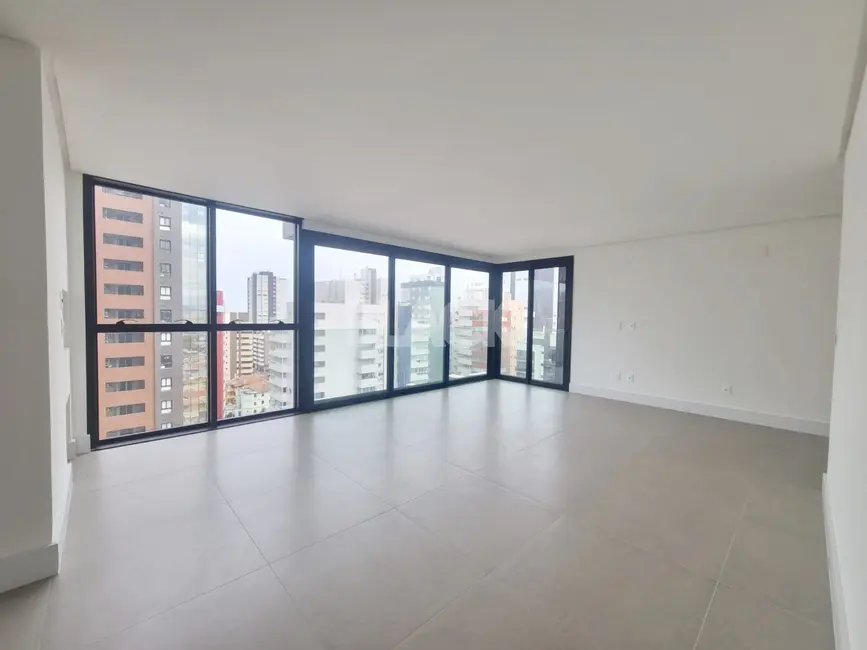 Apartamento com 3 quartos à venda, 108m2 em Centro, Torres - RS - imagem 4 Foto 4 de Apartamento com 3 quartos à venda, 108m2 em Centro, Torres - RS