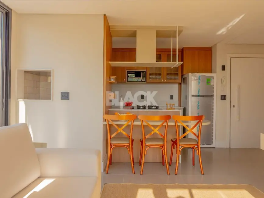 Foto 6 de Apartamento com 2 quartos à venda, 62m2 em Torres - RS