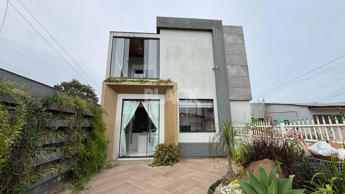 Foto 1 de Casa com 4 quartos à venda, 157m2 em Passo De Torres - SC