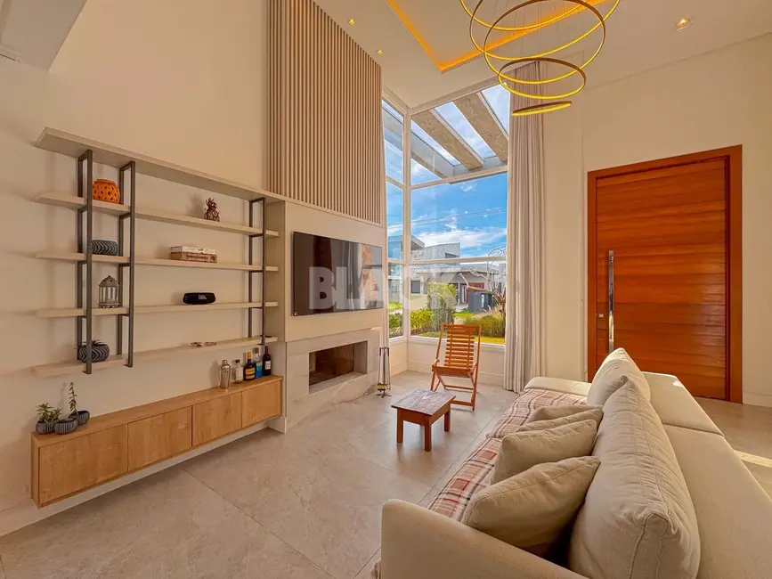 Foto 4 de Casa de Condomínio com 3 quartos à venda, 200m2 em Torres - RS
