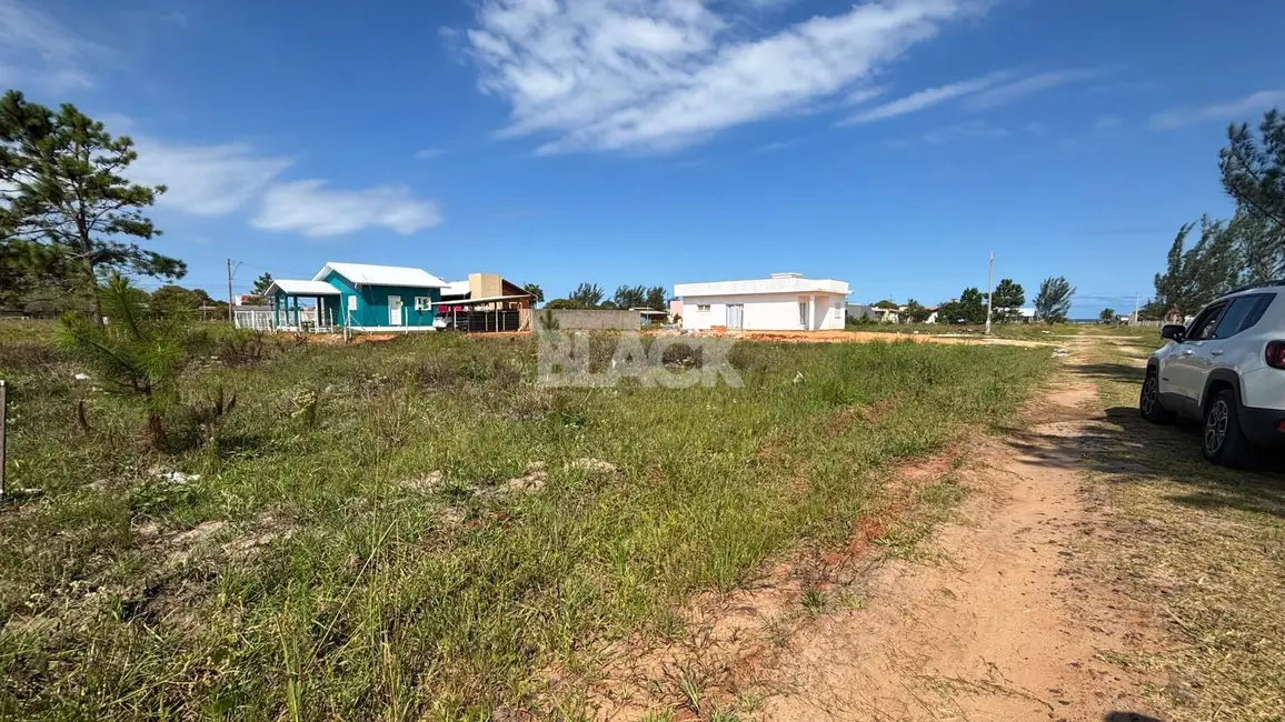 Foto 1 de Terreno / Lote à venda, 600m2 em Torres - RS