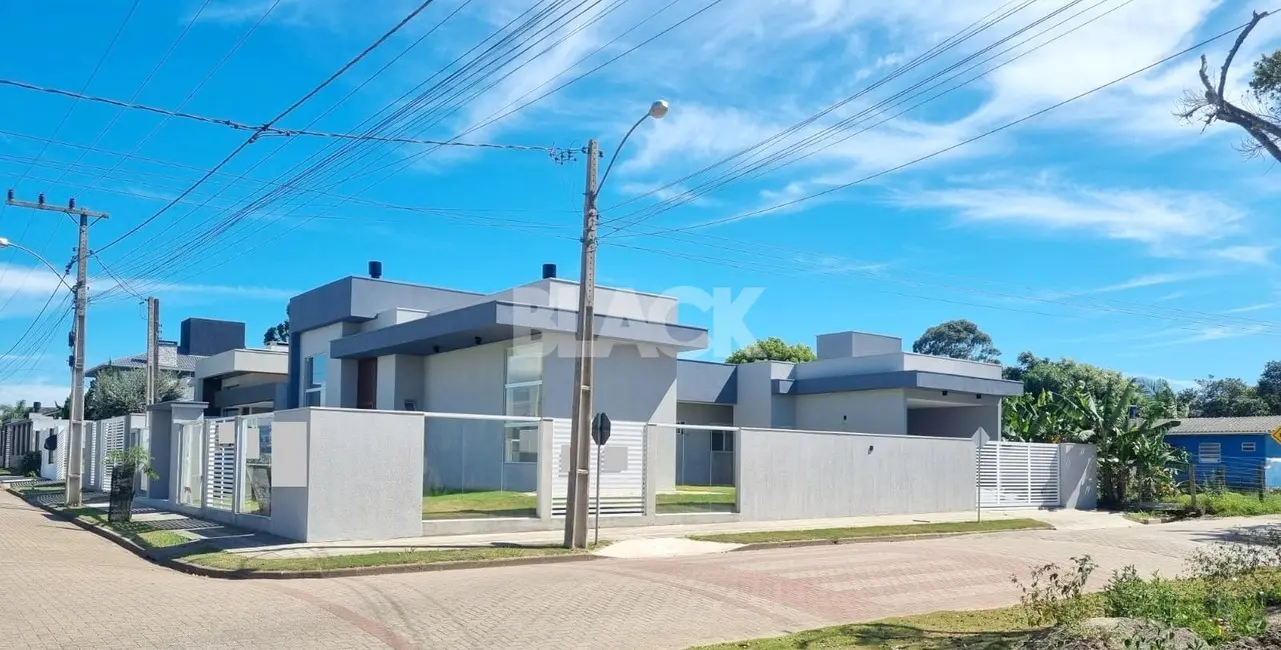 Foto 1 de Casa com 4 quartos à venda, 200m2 em Passo De Torres - SC
