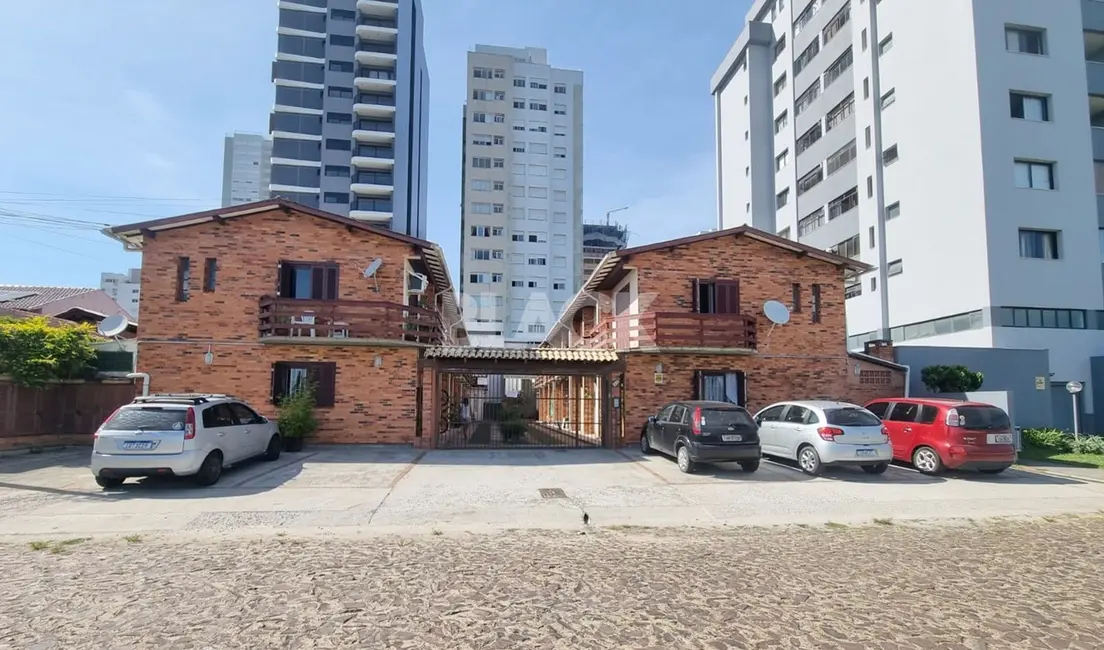 Foto 1 de Casa com 1 quarto à venda, 42m2 em Torres - RS