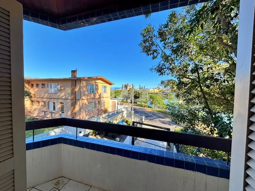 Foto 9 de Apartamento com 2 quartos à venda, 75m2 em Centro, Torres - RS