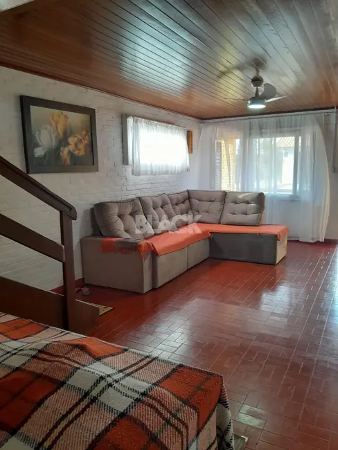 Casa com 3 quartos à venda, 289m2 em Torres - RS - imagem 8 Foto 8 de Casa com 3 quartos à venda, 289m2 em Torres - RS