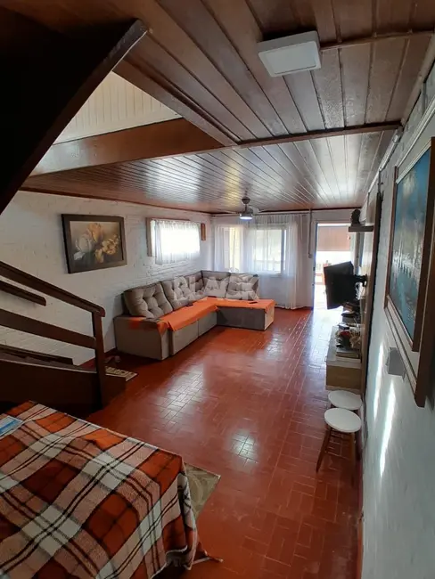 Casa com 3 quartos à venda, 289m2 em Torres - RS - imagem 7 Foto 7 de Casa com 3 quartos à venda, 289m2 em Torres - RS