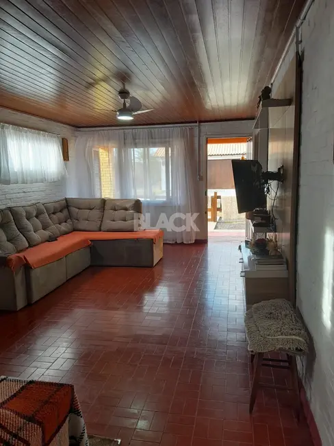 Casa com 3 quartos à venda, 289m2 em Torres - RS - imagem 6 Foto 6 de Casa com 3 quartos à venda, 289m2 em Torres - RS