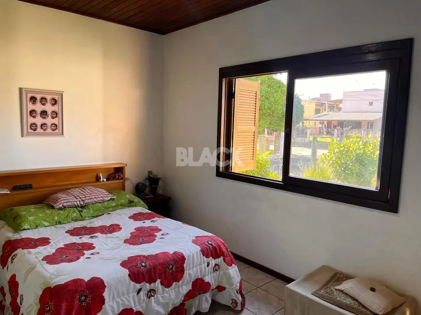 Foto 6 de Casa com 2 quartos à venda, 100m2 em Torres - RS