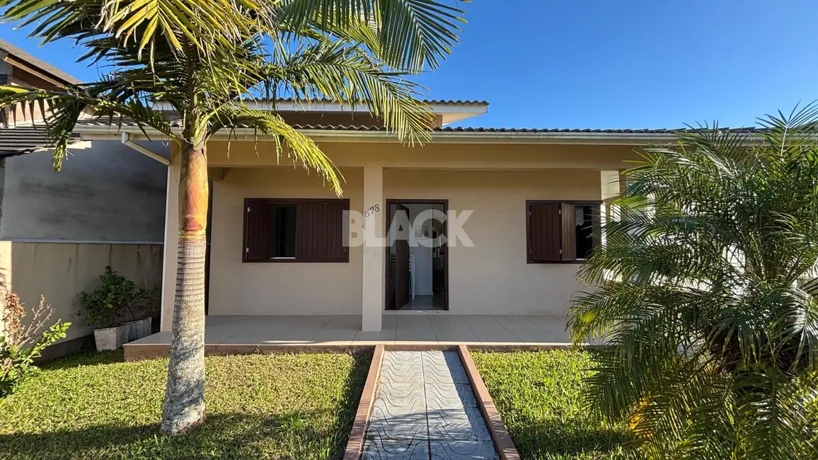 Casa com 3 quartos à venda, 167m2 em Torres - RS - imagem 3 Foto 3 de Casa com 3 quartos à venda, 167m2 em Torres - RS