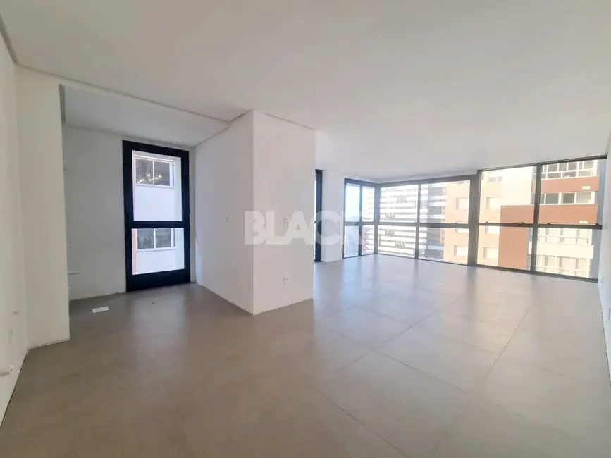 Apartamento com 2 quartos à venda, 98m2 em Centro, Torres - RS - imagem 4 Foto 4 de Apartamento com 2 quartos à venda, 98m2 em Centro, Torres - RS