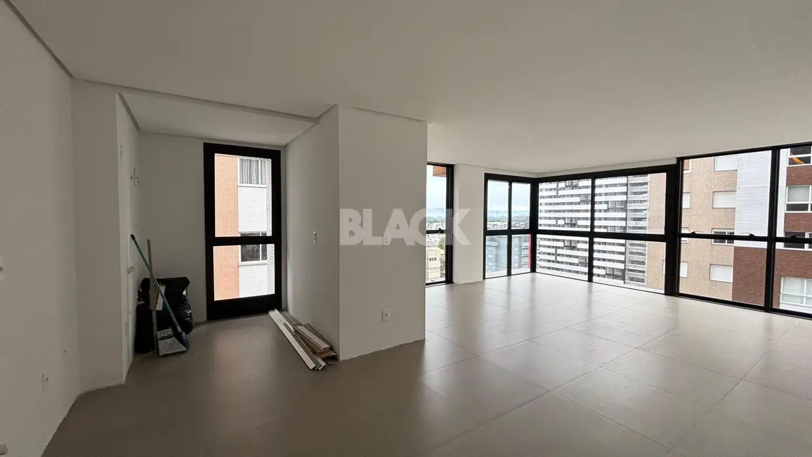 Foto 1 de Apartamento com 2 quartos à venda, 98m2 em Centro, Torres - RS