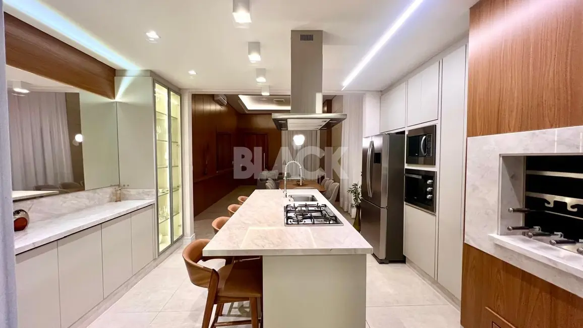 Casa de Condomínio com 3 quartos à venda, 274m2 em Torres - RS - imagem 9 Foto 9 de Casa de Condomínio com 3 quartos à venda, 274m2 em Torres - RS