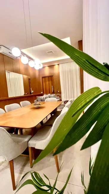 Casa de Condomínio com 3 quartos à venda, 274m2 em Torres - RS - imagem 7 Foto 7 de Casa de Condomínio com 3 quartos à venda, 274m2 em Torres - RS