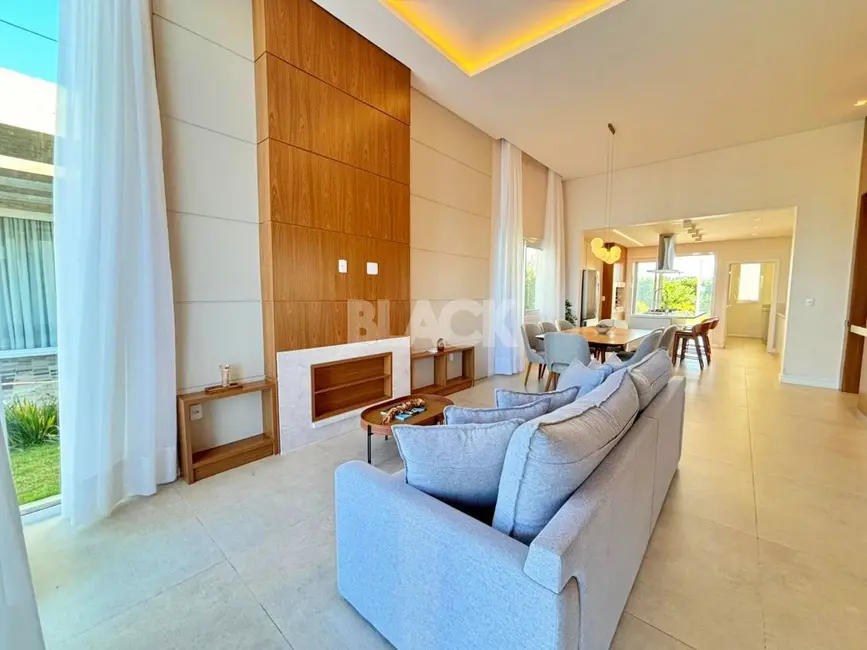 Foto 4 de Casa de Condomínio com 3 quartos à venda, 274m2 em Torres - RS