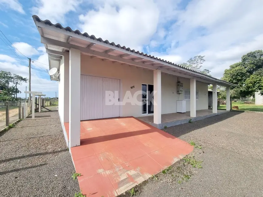 Foto 1 de Casa com 1 quarto à venda, 120m2 em Torres - RS