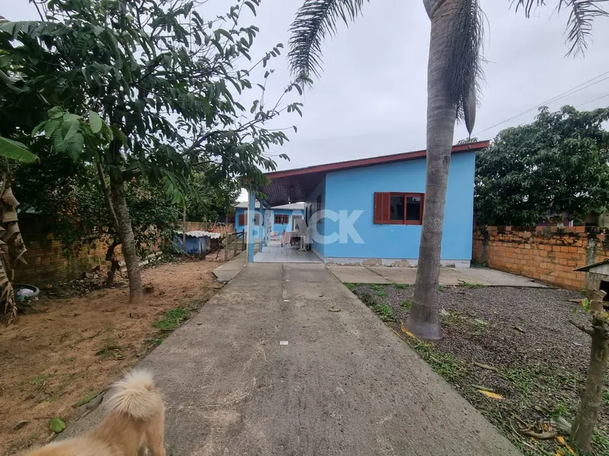 Foto 2 de Casa com 3 quartos à venda, 120m2 em Torres - RS
