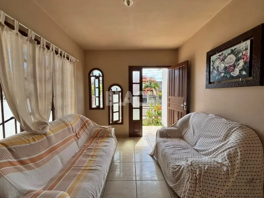 Foto 4 de Casa com 5 quartos à venda, 180m2 em Torres - RS