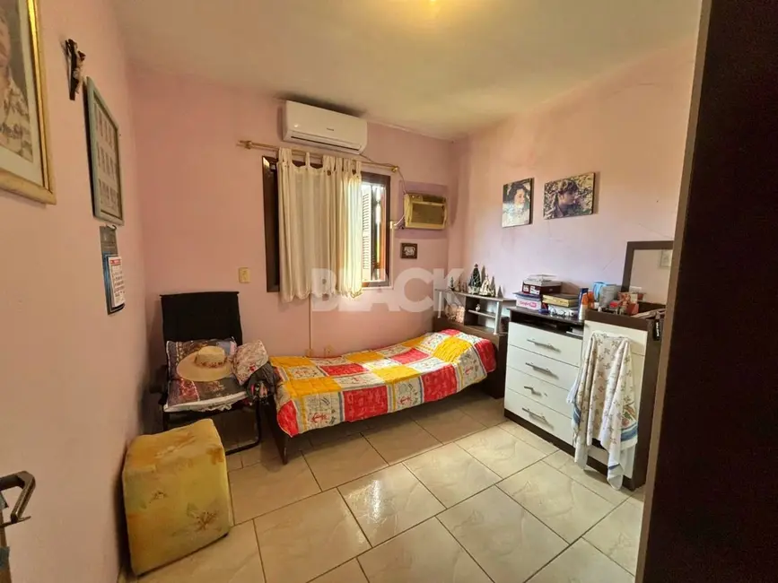 Foto 8 de Casa com 5 quartos à venda, 180m2 em Torres - RS