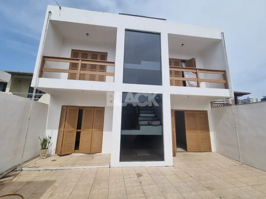 Casa com 5 quartos à venda, 180m2 em Torres - RS - imagem 3 Foto 3 de Casa com 5 quartos à venda, 180m2 em Torres - RS
