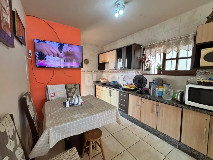 Foto 6 de Casa com 5 quartos à venda, 180m2 em Torres - RS