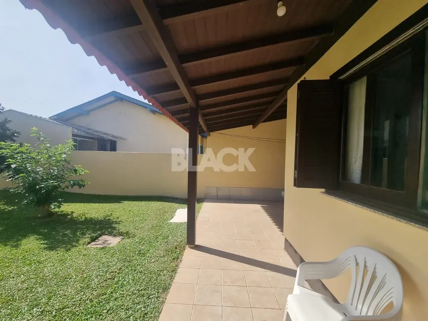Casa com 3 quartos à venda, 200m2 em Torres - RS - imagem 5 Foto 5 de Casa com 3 quartos à venda, 200m2 em Torres - RS