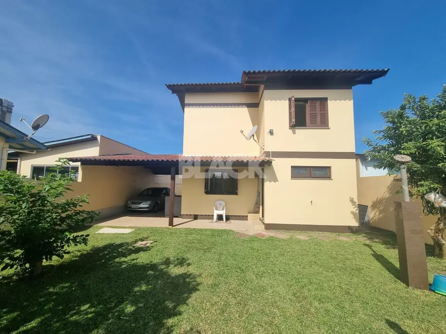 Casa com 3 quartos à venda, 200m2 em Torres - RS - imagem 3 Foto 3 de Casa com 3 quartos à venda, 200m2 em Torres - RS