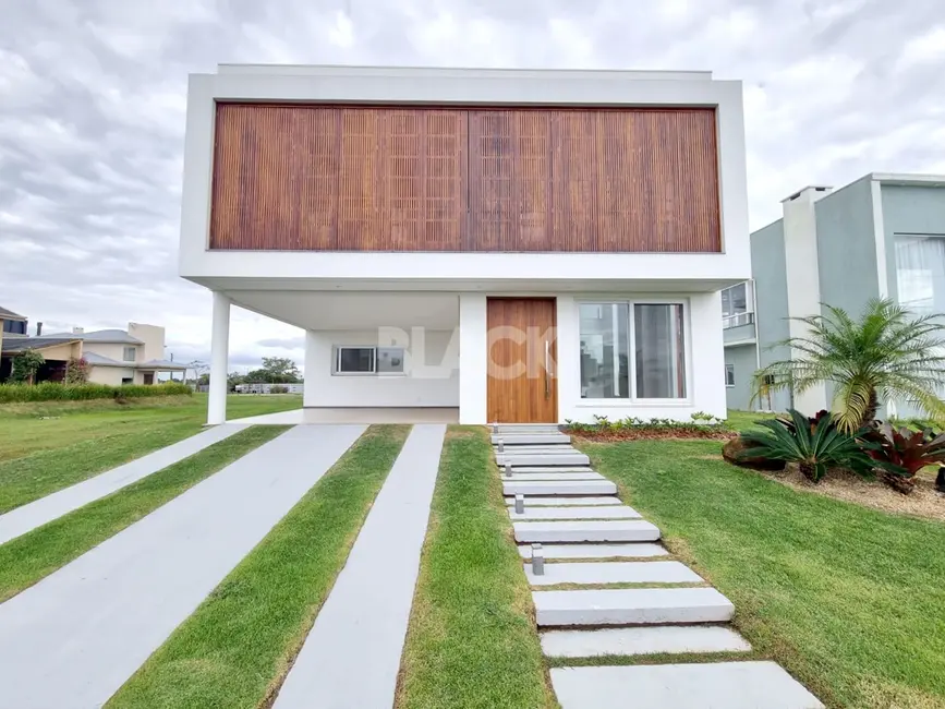 Foto 1 de Casa de Condomínio com 4 quartos à venda, 367m2 em Centro, Passo De Torres - SC