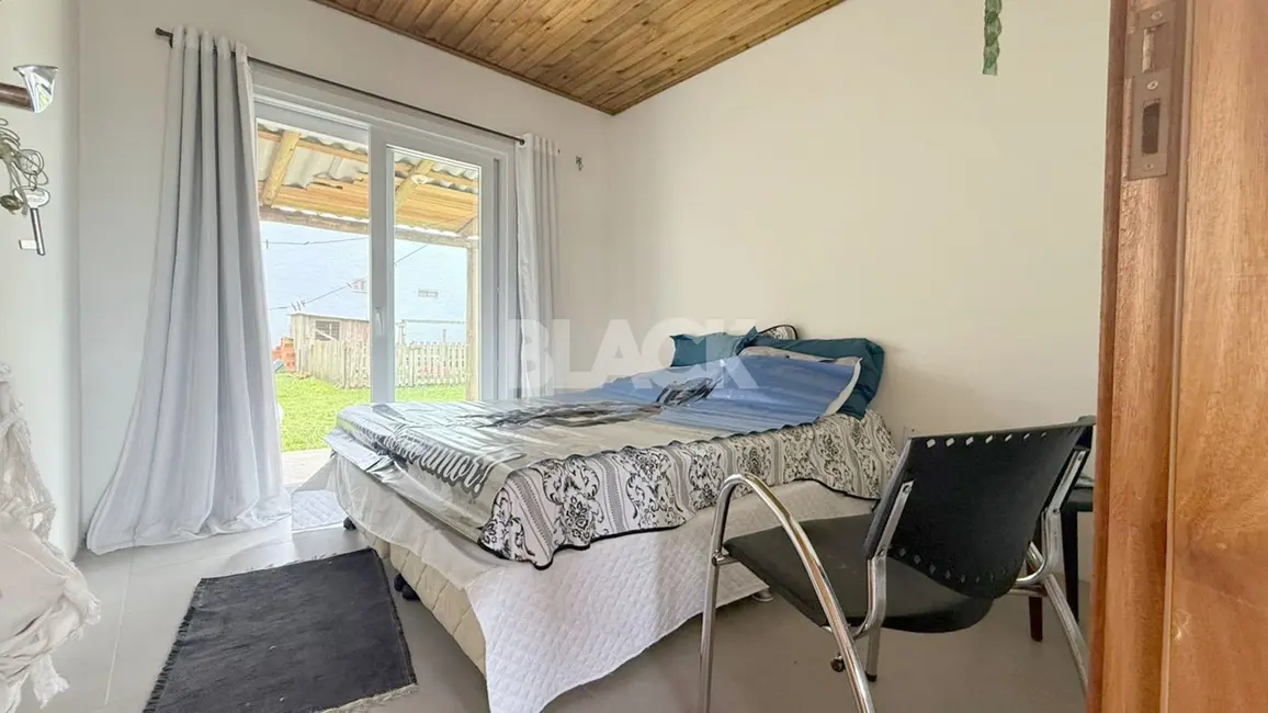 Casa com 2 quartos à venda, 80m2 em Passo De Torres - SC - imagem 8 Foto 8 de Casa com 2 quartos à venda, 80m2 em Passo De Torres - SC