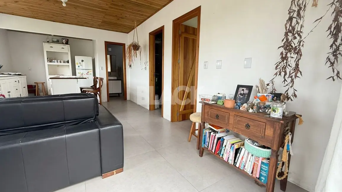 Casa com 2 quartos à venda, 80m2 em Passo De Torres - SC - imagem 6 Foto 6 de Casa com 2 quartos à venda, 80m2 em Passo De Torres - SC
