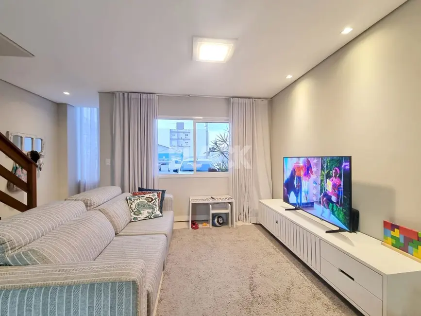 Foto 1 de Casa com 2 quartos à venda, 80m2 em Centro, Passo De Torres - SC