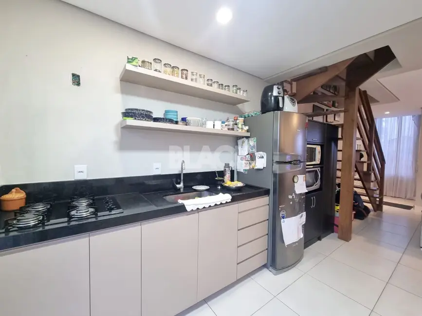 Foto 4 de Casa com 2 quartos à venda, 80m2 em Centro, Passo De Torres - SC